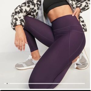 Old Navy High-Waisted Elevated Powersoft leggings